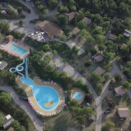 Camping Le Couriou Recoubeau-Jansac Esterno foto