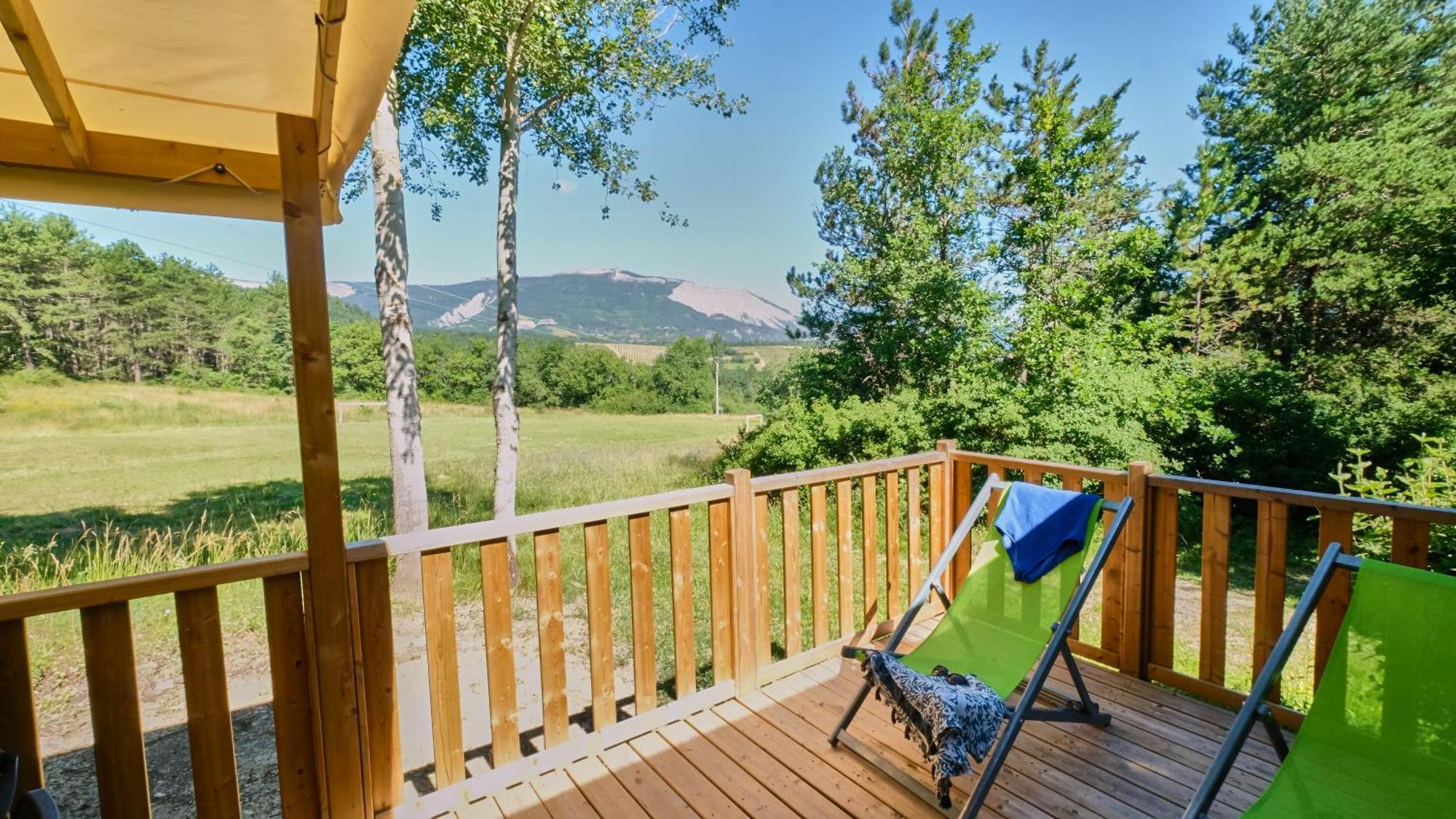Camping Le Couriou Recoubeau-Jansac Esterno foto