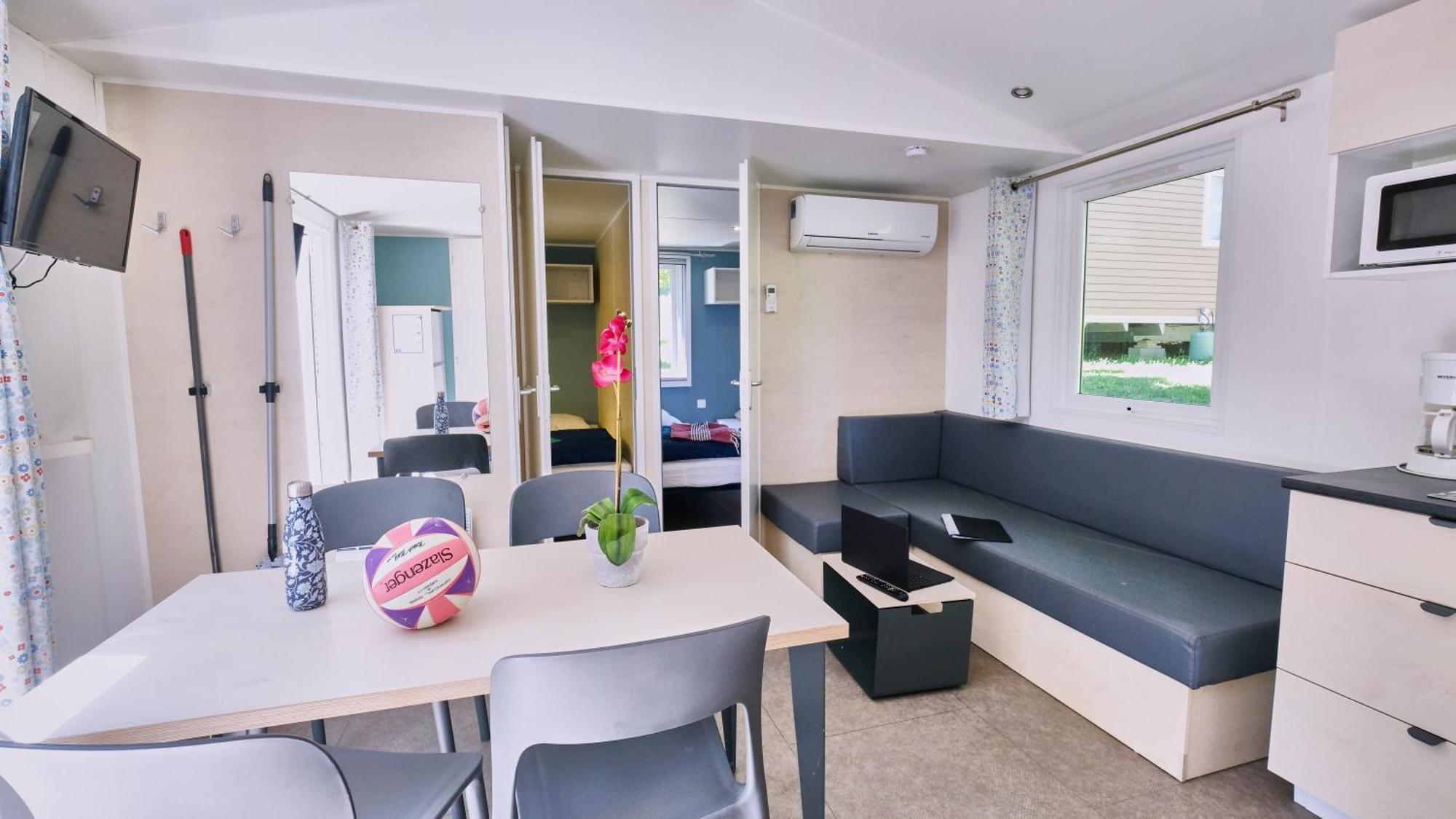 Camping Le Couriou Recoubeau-Jansac Esterno foto