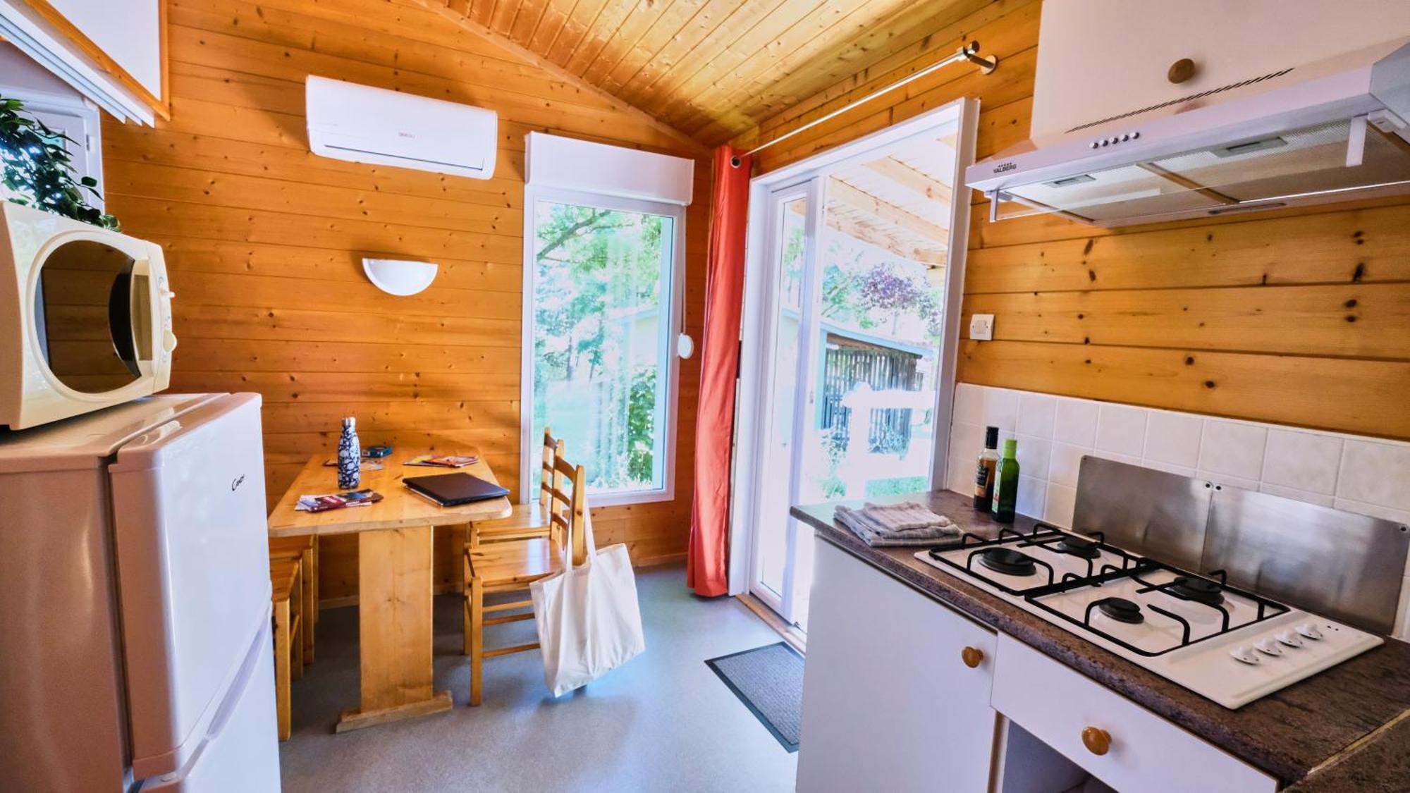Camping Le Couriou Recoubeau-Jansac Esterno foto