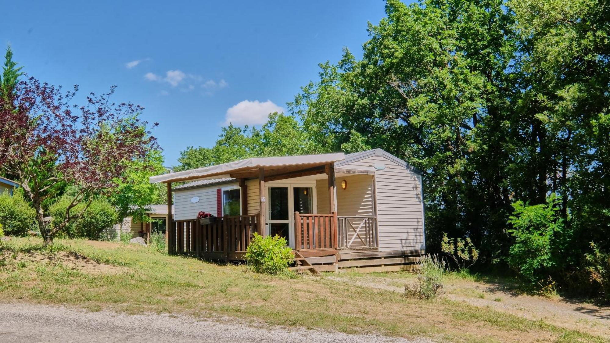 Camping Le Couriou Recoubeau-Jansac Esterno foto