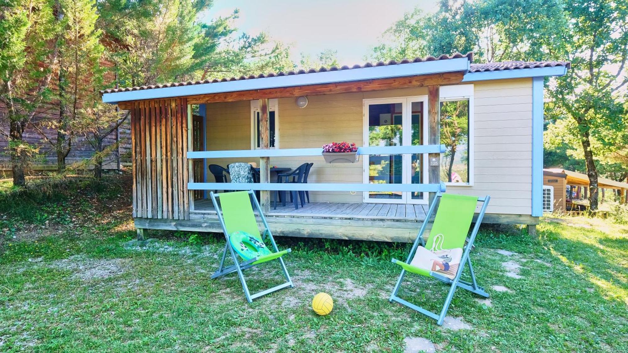 Camping Le Couriou Recoubeau-Jansac Esterno foto